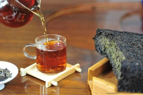 2019年最赚钱的茶饮加盟品牌是什么?当然是宫茶(图1) 鸾御宫茶