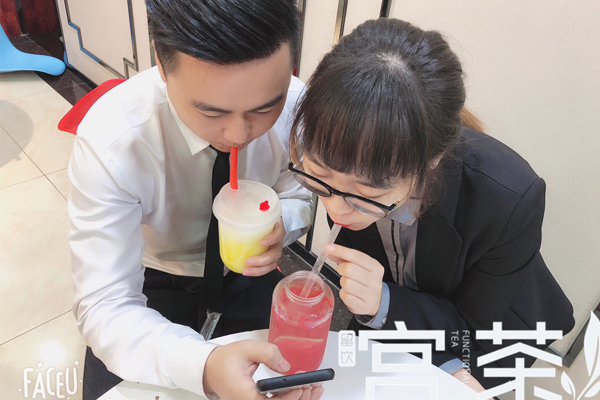 开奶茶店赚钱吗?忽视这7点,盲目开奶茶店你就(图1) 开奶茶店赚钱吗?忽视这7点,盲目开奶茶店你就等后悔吧!