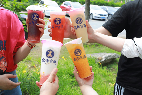 幸运咖水果茶加盟